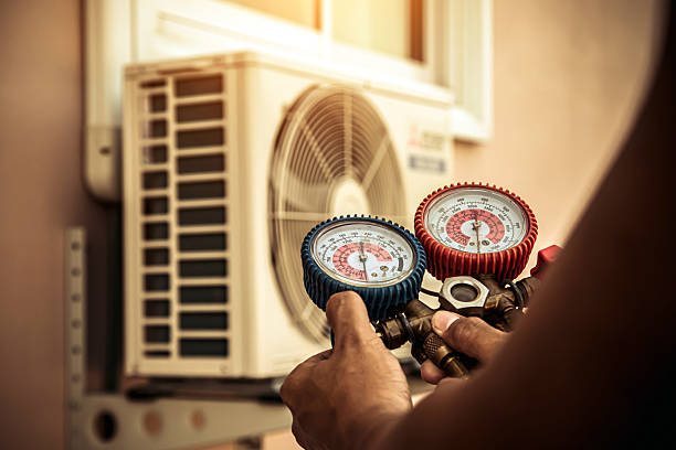 Professional Hvac technician working in Iron, MN